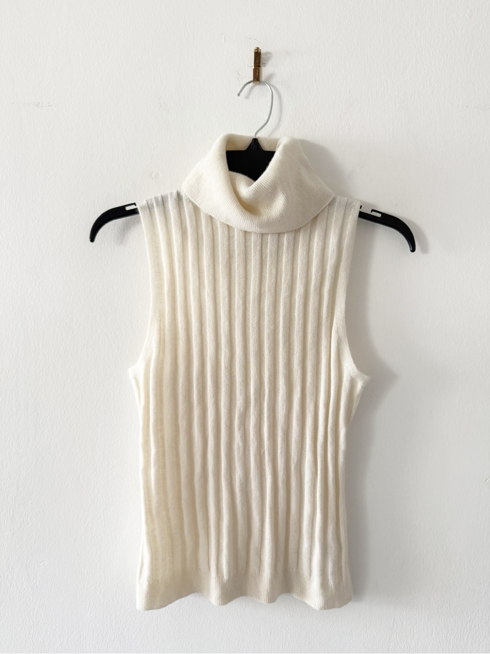 Reformation Rowyn Cashmere Ivory-White-Cream Ribbed Sleeveless Turtleneck Small - Picture 2 of 7